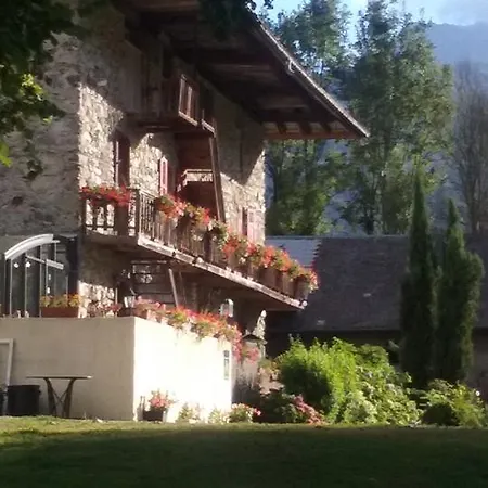 Bed & Breakfast Au Charme De La Lauziere *