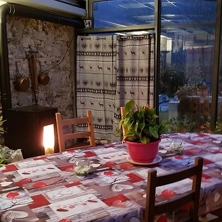 Bed & Breakfast Au Charme De La Lauziere Argentine
